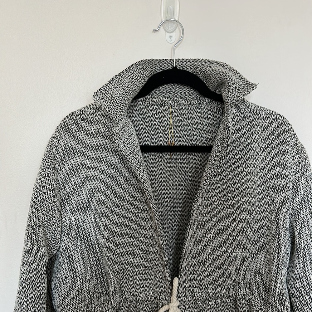 NWT Heathered Gray Jacket/Cardigan with Tie - Picture 2 of 4
